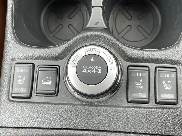 日産 エクストレイル 20Xi レザーエディション 千葉県 2020(令2)年 1.4万km シャイニングブルー プロパイロット/純正10インチナビ　/（型式：MM519D-L）/ＣＤ/ＤＶＤ/Ｂｌｕｅｔｏｏｔｈ/フルセグTV　/レーダークルーズコントロール　/ＥＴＣ　/全周囲カメラ　/パワーシート　/シートヒーター　/パワーバックドア　/タンレザーシート　/ルーフレール/ウィンカーミラー