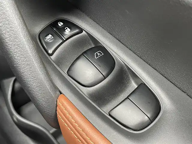 日産 エクストレイル 20Xi レザーエディション 千葉県 2020(令2)年 1.4万km シャイニングブルー プロパイロット/純正10インチナビ　/（型式：MM519D-L）/ＣＤ/ＤＶＤ/Ｂｌｕｅｔｏｏｔｈ/フルセグTV　/レーダークルーズコントロール　/ＥＴＣ　/全周囲カメラ　/パワーシート　/シートヒーター　/パワーバックドア　/タンレザーシート　/ルーフレール/ウィンカーミラー