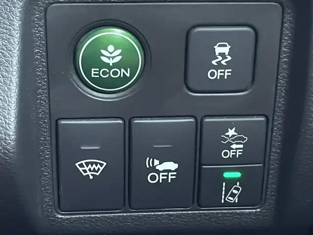 ホンダ ヴェゼル ハイブリッド Z ホンダセンシング 熊本県 2018(平30)年 6.9万km クリスタルブラックパール 禁煙車　/純正j9インチナビ（ＣＤ・ＤＶＤ・フルセグ・ＢＴ・ＳＤ）/バックカメラ　/純正前方ドライブレコーダー　/ビルトインＥＴＣ　/ホンダセンシング/・衝突軽減ブレーキ/・レーンキープアシスト/・アダブティブクルーズコントロール/横滑り防止/前席シートヒーター/ブラウンコンビシート/パドルシフト/純正フロアマット/純正１７インチAW/オートライト/LEDヘッドライト/フォグライト/スマートキー/プッシュスタート/スペアキー1本/保証書/取扱説明書