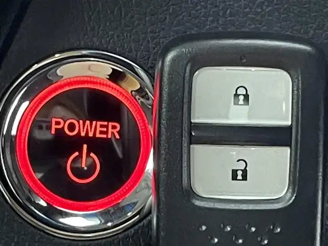 ホンダ ヴェゼル ハイブリッド Z ホンダセンシング 熊本県 2018(平30)年 6.9万km クリスタルブラックパール 禁煙車　/純正j9インチナビ（ＣＤ・ＤＶＤ・フルセグ・ＢＴ・ＳＤ）/バックカメラ　/純正前方ドライブレコーダー　/ビルトインＥＴＣ　/ホンダセンシング/・衝突軽減ブレーキ/・レーンキープアシスト/・アダブティブクルーズコントロール/横滑り防止/前席シートヒーター/ブラウンコンビシート/パドルシフト/純正フロアマット/純正１７インチAW/オートライト/LEDヘッドライト/フォグライト/スマートキー/プッシュスタート/スペアキー1本/保証書/取扱説明書