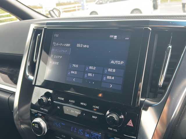 トヨタ アルファード S タイプゴールド 佐賀県 2020(令2)年 5.5万km ホワイトパールクリスタルシャイン /純正9型ディスプレイオーディオ【ナビ機能付】//Bluetooth//バックカメラ//ビルトインETC//両側パワースライドドア//パワーバックドア//ハーフレザーシート//オットマン//コーナーセンサー //三眼LEDヘッドライト//シーケンシャルターンランプ//純正18インチアルミ//フロアマット//ドアバイザー//新車保証書//トヨタセーフティセンス