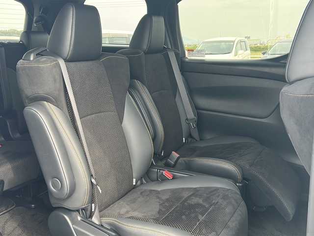 トヨタ アルファード S タイプゴールド 佐賀県 2020(令2)年 5.5万km ホワイトパールクリスタルシャイン /純正9型ディスプレイオーディオ【ナビ機能付】//Bluetooth//バックカメラ//ビルトインETC//両側パワースライドドア//パワーバックドア//ハーフレザーシート//オットマン//コーナーセンサー //三眼LEDヘッドライト//シーケンシャルターンランプ//純正18インチアルミ//フロアマット//ドアバイザー//新車保証書//トヨタセーフティセンス