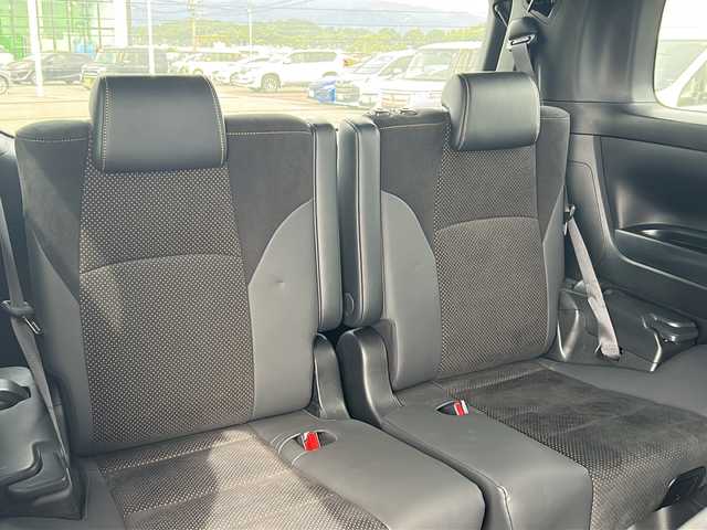 トヨタ アルファード S タイプゴールド 佐賀県 2020(令2)年 5.5万km ホワイトパールクリスタルシャイン /純正9型ディスプレイオーディオ【ナビ機能付】//Bluetooth//バックカメラ//ビルトインETC//両側パワースライドドア//パワーバックドア//ハーフレザーシート//オットマン//コーナーセンサー //三眼LEDヘッドライト//シーケンシャルターンランプ//純正18インチアルミ//フロアマット//ドアバイザー//新車保証書//トヨタセーフティセンス