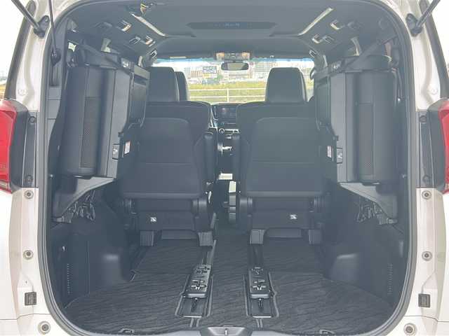 トヨタ アルファード S タイプゴールド 佐賀県 2020(令2)年 5.5万km ホワイトパールクリスタルシャイン /純正9型ディスプレイオーディオ【ナビ機能付】//Bluetooth//バックカメラ//ビルトインETC//両側パワースライドドア//パワーバックドア//ハーフレザーシート//オットマン//コーナーセンサー //三眼LEDヘッドライト//シーケンシャルターンランプ//純正18インチアルミ//フロアマット//ドアバイザー//新車保証書//トヨタセーフティセンス