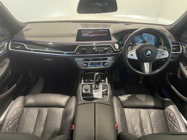 ＢＭＷ ７４０ｉ Mスポーツ 愛知県 2020(令2)年 1.7万km ミネラルホワイト サンルーフ　/ＨＵＤ　/ｈ／ｒサウンド　/レザーシート　/ライブコクピット　/純正ナビ　/Ｂｌｕｅｔｏｏｔｈ　/フルセグＴＶ　/３６０度カメラ　/レザーライト　/ベンチレーション　/マッサージシート　/ドライビングアシスタントプロフェッショナル/ＡＣＣ　/ＢＳＭ/LKA/アンビエントライト　/アクティブステアリング/プッシュスタート