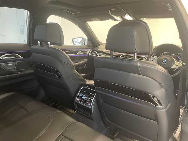 ＢＭＷ ７４０ｉ Mスポーツ 愛知県 2020(令2)年 1.7万km ミネラルホワイト サンルーフ　/ＨＵＤ　/ｈ／ｒサウンド　/レザーシート　/ライブコクピット　/純正ナビ　/Ｂｌｕｅｔｏｏｔｈ　/フルセグＴＶ　/３６０度カメラ　/レザーライト　/ベンチレーション　/マッサージシート　/ドライビングアシスタントプロフェッショナル/ＡＣＣ　/ＢＳＭ/LKA/アンビエントライト　/アクティブステアリング/プッシュスタート