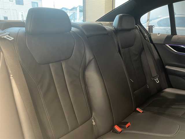 ＢＭＷ ７４０ｉ Mスポーツ 愛知県 2020(令2)年 1.7万km ミネラルホワイト サンルーフ　/ＨＵＤ　/ｈ／ｒサウンド　/レザーシート　/ライブコクピット　/純正ナビ　/Ｂｌｕｅｔｏｏｔｈ　/フルセグＴＶ　/３６０度カメラ　/レザーライト　/ベンチレーション　/マッサージシート　/ドライビングアシスタントプロフェッショナル/ＡＣＣ　/ＢＳＭ/LKA/アンビエントライト　/アクティブステアリング/プッシュスタート