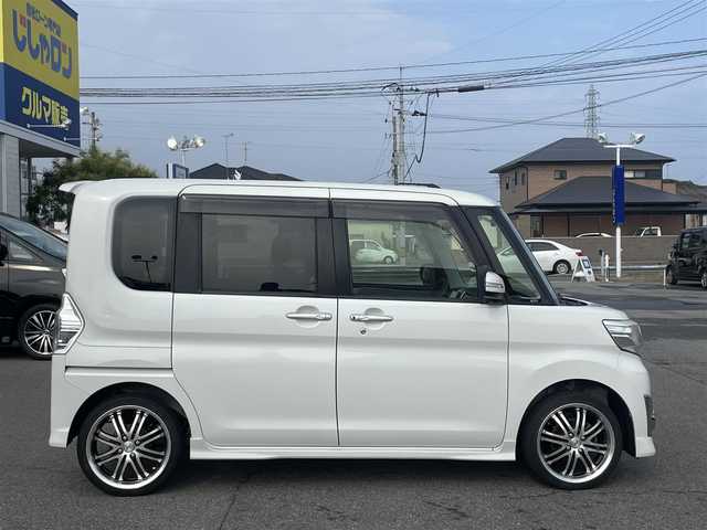 ダイハツ タント カスタム X SA 佐賀県 2014(平26)年 7.3万km パールホワイトⅢ （株）IDOMが運営する【じしゃロン佐賀店】の自社ローン専用車両になります。/こちらは現金またはオートローンご利用時の価格です。自社ローンご希望の方は別途その旨お申し付けください/ウェルカムシートカスタムＸＳＡ/ＢＴオーディオなし/・両側電動スライドドア　/・パナソニックナビ/フルセグ/ＢＴ/ＤＶＤ/ＣＤ　/・バックカメラ　/・ＥＴＣ　/・前ドライブレコーダー