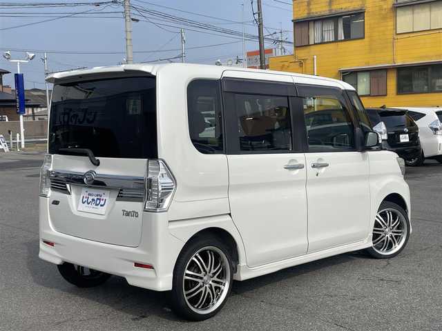 ダイハツ タント カスタム X SA 佐賀県 2014(平26)年 7.3万km パールホワイトⅢ （株）IDOMが運営する【じしゃロン佐賀店】の自社ローン専用車両になります。/こちらは現金またはオートローンご利用時の価格です。自社ローンご希望の方は別途その旨お申し付けください/ウェルカムシートカスタムＸＳＡ/ＢＴオーディオなし/・両側電動スライドドア　/・パナソニックナビ/フルセグ/ＢＴ/ＤＶＤ/ＣＤ　/・バックカメラ　/・ＥＴＣ　/・前ドライブレコーダー