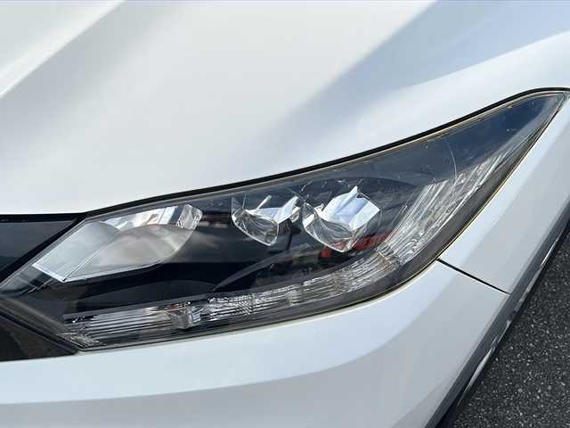 ホンダ ヴェゼル 富山県 2016(平28)年 8.5万km ホワイトオーキッドパール スマートキー/社外メモリーナビ（NH788P)/DVD/BT/フルセグTV/バックカメラ/ETC/衝突安全ブレーキ/車線逸脱警報/レーダークルコン/オートブレーキホールド/電動格納ウィンカーミラー/ステアリングスイッチ/ドライブレコーダー/純正１６インチAW/保証書・取説・ナビ取説/スペアキー（スマートキー）