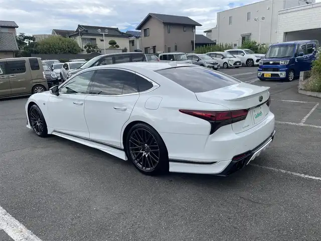 レクサス ＬＳ 500 Fスポーツ 神奈川県 2020(令2)年 2.8万km ホワイトノーヴァガラスフレーク TRDエアロ/TRDマフラー/TRD20インチAW/マークレビンソン/サンルーフ/LEXUS Safety System+A/・PCS(プリクラッシュセーフティ）/・FCTA(フロントクロストラフィックアラート）/・LAT(レーンレーシングアシスト）/・AHS(アダプティブハイビームシステム）/・RSA(ロードサインアシスト）/・レーダークルーズコントロール/・先行車発進告知機能/・ドライバー異常時対応システム/純正12.3インチナビ/・バックカメラ/全方位カメラ/・CD/BD/DVD/・フルセグTV/・Bluetooth/内装/・レクサスクライメントコンジェルジュ/・パワーシート（D席/N席）/・シートヒーター（全席）/・シートベンチレーション（D席/N席）/・シート素材（本革/ウルトラスエード）/ADS/AFS/電動リアゲート/ビルトインETC2，0/HUD/前後ドライブレコーダー/スマートキー×３/新車時手帳/取扱説明書