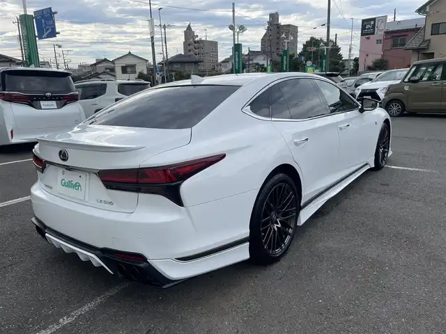 レクサス ＬＳ 500 Fスポーツ 神奈川県 2020(令2)年 2.8万km ホワイトノーヴァガラスフレーク TRDエアロ/TRDマフラー/TRD20インチAW/マークレビンソン/サンルーフ/LEXUS Safety System+A/・PCS(プリクラッシュセーフティ）/・FCTA(フロントクロストラフィックアラート）/・LAT(レーンレーシングアシスト）/・AHS(アダプティブハイビームシステム）/・RSA(ロードサインアシスト）/・レーダークルーズコントロール/・先行車発進告知機能/・ドライバー異常時対応システム/純正12.3インチナビ/・バックカメラ/全方位カメラ/・CD/BD/DVD/・フルセグTV/・Bluetooth/内装/・レクサスクライメントコンジェルジュ/・パワーシート（D席/N席）/・シートヒーター（全席）/・シートベンチレーション（D席/N席）/・シート素材（本革/ウルトラスエード）/ADS/AFS/電動リアゲート/ビルトインETC2，0/HUD/前後ドライブレコーダー/スマートキー×３/新車時手帳/取扱説明書