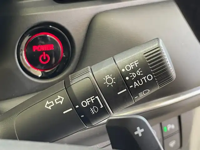 ホンダ ヴェゼル ハイブリッド e:HEV Z 岩手県 2023(令5)年 0.8万km プレミアムサンライトホワイトパール ４WD/ハンズフリーアクセスパワーテールゲート/ホンダセンシング/衝突軽減ブレーキ/踏み間違い衝突軽減システム/アダプティブクルーズコントロール/渋滞運転支援機能/レーンキープアシスト/アダプティブドライビングビーム/パーキングセンサー/ヒルディセントコントロール/減速セレクター/横滑り防止装置/オートブレーキホールド/シートヒーター/ステアリングヒーター/PTCヒーター/Pioneerディスプレイオーディオ/AppleCarPlay、AndroidAuto/バックカメラ/ETC/ドライブレコーダー/LEDヘッドライト/LEDフォグライト/純正18インチアルミホイール
