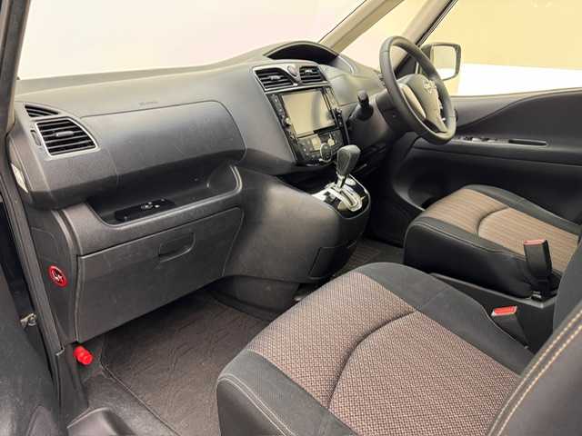 日産 セレナ ハイウェイS S HV Aセーフ 兵庫県 2014(平26)年 7.9万km ダイヤモンドブラック 純正SDナビ/フルセグ CD DVD BT MSV/純正フリップダウンモニター/両側パワースライドドア/エマージェンシーブレーキ/LKA/クルーズコントロール/コーナーセンサー/アラウンドビューモニター/ETC/LEDヘッドライト/フォグライト/オートライト/スマートキー/スペアキー