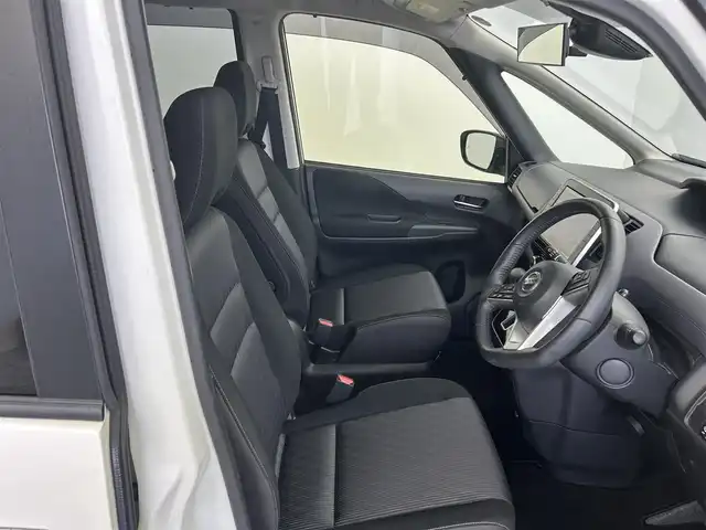 日産 セレナ ハイウェイスター V 群馬県 2020(令2)年 3.9万km ブリリアントホワイトパール 禁煙車/衝突軽減/純正１０インチナビ/純正フリップダウンモニター/全方位カメラ/両側パワースライドドア/プロパイロット/パーキングアシスト/前方ドライブレコーダー/LEDオートヘッド/純正１６インチアルミホイール/ハンズフリースライドドア