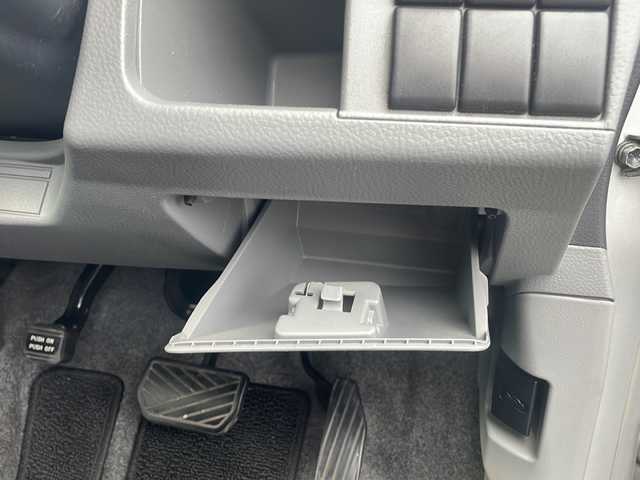 スズキ ワゴンＲ FX－LTDⅡ 三重県 2009(平21)年 9.2万km シルキーシルバーメタリック スペアキー/純正フロアマット/CDプレーヤー/本革巻きステアリング/オートエアコン/ダブルエアーバック/プッシュスタート/ウィンカーミラー/ドアバイザー/電動格納ミラー/純正アルミホイール/AM/FM