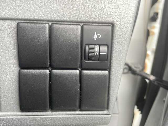 スズキ ワゴンＲ FX－LTDⅡ 三重県 2009(平21)年 9.2万km シルキーシルバーメタリック スペアキー/純正フロアマット/CDプレーヤー/本革巻きステアリング/オートエアコン/ダブルエアーバック/プッシュスタート/ウィンカーミラー/ドアバイザー/電動格納ミラー/純正アルミホイール/AM/FM