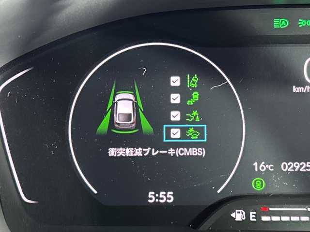 ホンダ シビック LX 神奈川県 2021(令3)年 3万km プレミアムクリスタルブルークリスタル ホンダコネクナビトディスプレイ【MY21ADA】/ナビゲーションシステム/フルセグ　Bluetooth USB　AM　FM　WI-FI/ホンダセンシング/衝突軽減ブレーキ/誤発進抑制機能/後方誤発進抑制機能/近距離衝突軽減ブレーキ/歩行者事故低減ステアリング/路外逸脱抑制機能/渋滞追従機能付アダブティブクルーズコントロール/車線維持支援システム/トラフィックジャムアシスト/先行車発進お知らせ機能/標識認識機能/オートハイビーム/パーキングセンサーシステム/ブラインドスポットインフォメーション/後退出庫サポート/プライムスムース合皮/ファブリックコンビシート/前席シートヒーター/革巻きステアリング/SOSコール/純正ビルトインETC2.0/自動防眩ミラー/社外前方ドライブレコーダー/プッシュスタート/スマートキー/純正サイド/リアスポイラー/純正18インチアルミホイール/無限ドアバイザー/LEDヘッドライト/オートライト/フロントフォグランプ