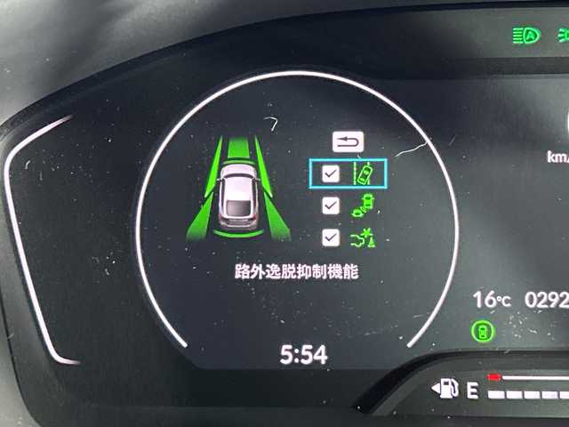 ホンダ シビック LX 神奈川県 2021(令3)年 3万km プレミアムクリスタルブルークリスタル ホンダコネクナビトディスプレイ【MY21ADA】/ナビゲーションシステム/フルセグ　Bluetooth USB　AM　FM　WI-FI/ホンダセンシング/衝突軽減ブレーキ/誤発進抑制機能/後方誤発進抑制機能/近距離衝突軽減ブレーキ/歩行者事故低減ステアリング/路外逸脱抑制機能/渋滞追従機能付アダブティブクルーズコントロール/車線維持支援システム/トラフィックジャムアシスト/先行車発進お知らせ機能/標識認識機能/オートハイビーム/パーキングセンサーシステム/ブラインドスポットインフォメーション/後退出庫サポート/プライムスムース合皮/ファブリックコンビシート/前席シートヒーター/革巻きステアリング/SOSコール/純正ビルトインETC2.0/自動防眩ミラー/社外前方ドライブレコーダー/プッシュスタート/スマートキー/純正サイド/リアスポイラー/純正18インチアルミホイール/無限ドアバイザー/LEDヘッドライト/オートライト/フロントフォグランプ