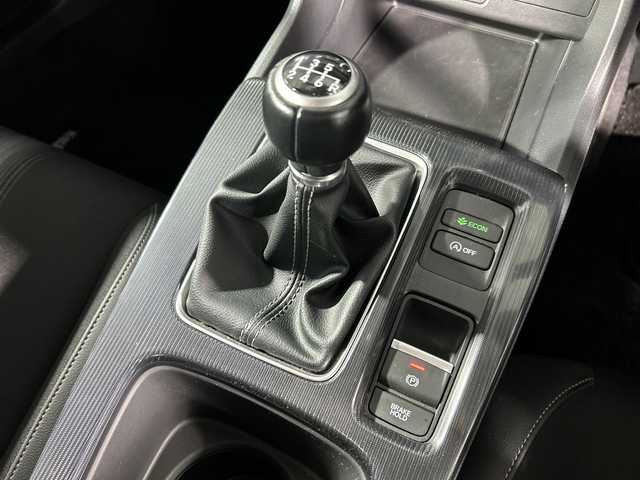 ホンダ シビック LX 神奈川県 2021(令3)年 3万km プレミアムクリスタルブルークリスタル ホンダコネクナビトディスプレイ【MY21ADA】/ナビゲーションシステム/フルセグ　Bluetooth USB　AM　FM　WI-FI/ホンダセンシング/衝突軽減ブレーキ/誤発進抑制機能/後方誤発進抑制機能/近距離衝突軽減ブレーキ/歩行者事故低減ステアリング/路外逸脱抑制機能/渋滞追従機能付アダブティブクルーズコントロール/車線維持支援システム/トラフィックジャムアシスト/先行車発進お知らせ機能/標識認識機能/オートハイビーム/パーキングセンサーシステム/ブラインドスポットインフォメーション/後退出庫サポート/プライムスムース合皮/ファブリックコンビシート/前席シートヒーター/革巻きステアリング/SOSコール/純正ビルトインETC2.0/自動防眩ミラー/社外前方ドライブレコーダー/プッシュスタート/スマートキー/純正サイド/リアスポイラー/純正18インチアルミホイール/無限ドアバイザー/LEDヘッドライト/オートライト/フロントフォグランプ