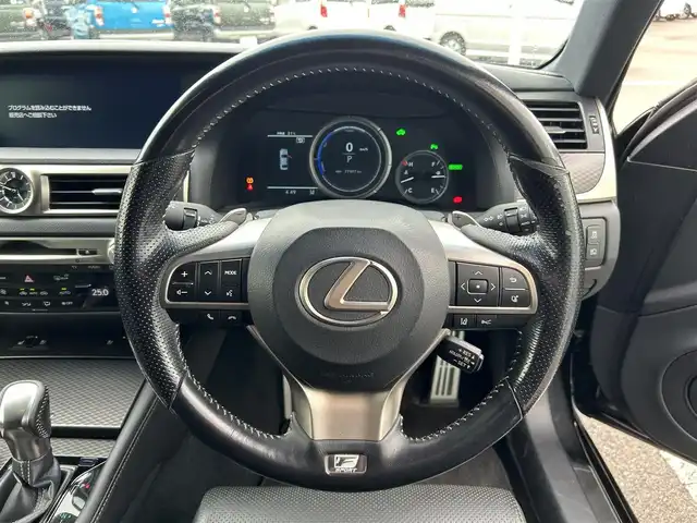 レクサス ＧＳ 300h Fスポーツ 和歌山県 2015(平27)年 7.8万km グラファイトブラックガラスフレーク 純正ナビ/フルセグTV/(CD/DVD/Bluetooth)/バックカメラ/衝突軽減ブレーキ/横滑り防止機能/レーンキープアシスト/コーナーセンサー/レーダークルコン/シートヒーター/エアーベンチレーション/ステアリングヒーター/パワーシート/ポジションメモリー/ビルトインETC/電動パーキング/オートホールド/3眼LED/パドルシフト/フォグランプ