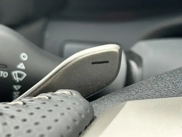 レクサス ＧＳ 300h Fスポーツ 和歌山県 2015(平27)年 7.8万km グラファイトブラックガラスフレーク 純正ナビ/フルセグTV/(CD/DVD/Bluetooth)/バックカメラ/衝突軽減ブレーキ/横滑り防止機能/レーンキープアシスト/コーナーセンサー/レーダークルコン/シートヒーター/エアーベンチレーション/ステアリングヒーター/パワーシート/ポジションメモリー/ビルトインETC/電動パーキング/オートホールド/3眼LED/パドルシフト/フォグランプ