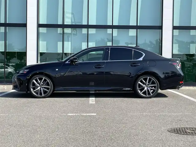 レクサス ＧＳ 300h Fスポーツ 和歌山県 2015(平27)年 7.8万km グラファイトブラックガラスフレーク 純正ナビ/フルセグTV/(CD/DVD/Bluetooth)/バックカメラ/衝突軽減ブレーキ/横滑り防止機能/レーンキープアシスト/コーナーセンサー/レーダークルコン/シートヒーター/エアーベンチレーション/ステアリングヒーター/パワーシート/ポジションメモリー/ビルトインETC/電動パーキング/オートホールド/3眼LED/パドルシフト/フォグランプ