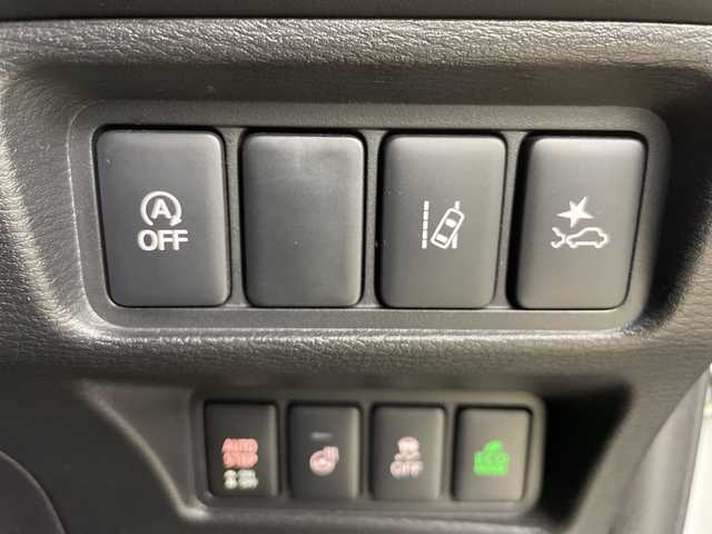 三菱 デリカＤ：５ P 道央・札幌 2023(令5)年 2.9万km ホワイトダイヤモンド ・4WD　/　E-Assist/・衝突被害軽減ブレーキ/・社外fフローティングナビ　/・フルセグ/SD/BT/・アラウンドビューモニター/・オートサイドステップ(左)/・両側パワースライドドア/・レーダークルーズコントロール/・社外前後ドライブレコーダー/・パワーバックドア/・シートヒーター/・ブラインドスポットモニター/・LEDオートライト/オートマチックハイビーム/・ステアリングスイッチ/ヒーター/・フォグランプ/・ETC/・純正グリル車載/・ODKグリル・アイライン