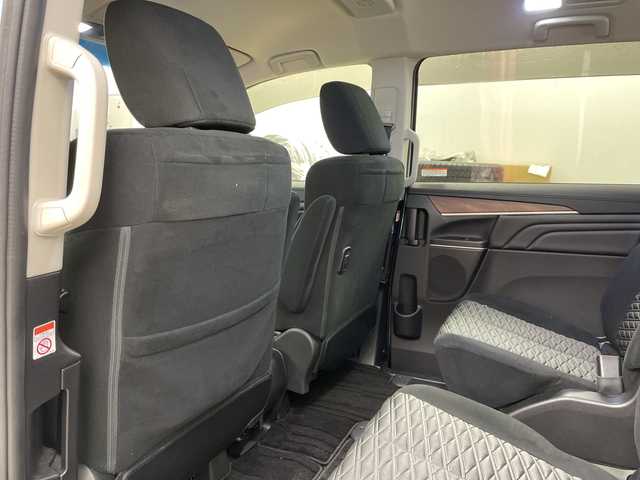 三菱 デリカＤ：５ P 道央・札幌 2023(令5)年 2.9万km ホワイトダイヤモンド ・4WD　/　E-Assist/・衝突被害軽減ブレーキ/・社外fフローティングナビ　/・フルセグ/SD/BT/・アラウンドビューモニター/・オートサイドステップ(左)/・両側パワースライドドア/・レーダークルーズコントロール/・社外前後ドライブレコーダー/・パワーバックドア/・シートヒーター/・ブラインドスポットモニター/・LEDオートライト/オートマチックハイビーム/・ステアリングスイッチ/ヒーター/・フォグランプ/・ETC/・純正グリル車載/・ODKグリル・アイライン