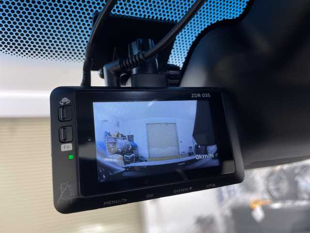 三菱 デリカＤ：５ P 道央・札幌 2023(令5)年 2.9万km ホワイトダイヤモンド ・4WD　/　E-Assist/・衝突被害軽減ブレーキ/・社外fフローティングナビ　/・フルセグ/SD/BT/・アラウンドビューモニター/・オートサイドステップ(左)/・両側パワースライドドア/・レーダークルーズコントロール/・社外前後ドライブレコーダー/・パワーバックドア/・シートヒーター/・ブラインドスポットモニター/・LEDオートライト/オートマチックハイビーム/・ステアリングスイッチ/ヒーター/・フォグランプ/・ETC/・純正グリル車載/・ODKグリル・アイライン