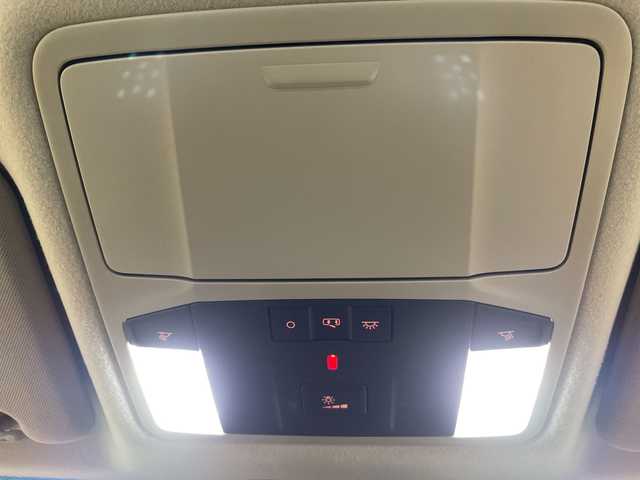 三菱 デリカＤ：５ P 道央・札幌 2023(令5)年 2.9万km ホワイトダイヤモンド ・4WD　/　E-Assist/・衝突被害軽減ブレーキ/・社外fフローティングナビ　/・フルセグ/SD/BT/・アラウンドビューモニター/・オートサイドステップ(左)/・両側パワースライドドア/・レーダークルーズコントロール/・社外前後ドライブレコーダー/・パワーバックドア/・シートヒーター/・ブラインドスポットモニター/・LEDオートライト/オートマチックハイビーム/・ステアリングスイッチ/ヒーター/・フォグランプ/・ETC/・純正グリル車載/・ODKグリル・アイライン