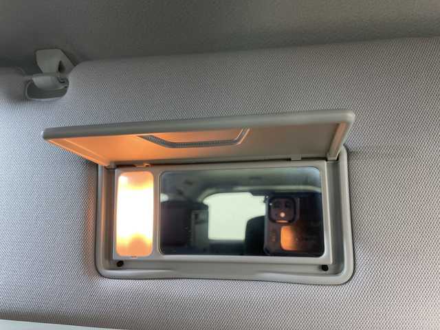 三菱 デリカＤ：５ P 道央・札幌 2023(令5)年 2.9万km ホワイトダイヤモンド ・4WD　/　E-Assist/・衝突被害軽減ブレーキ/・社外fフローティングナビ　/・フルセグ/SD/BT/・アラウンドビューモニター/・オートサイドステップ(左)/・両側パワースライドドア/・レーダークルーズコントロール/・社外前後ドライブレコーダー/・パワーバックドア/・シートヒーター/・ブラインドスポットモニター/・LEDオートライト/オートマチックハイビーム/・ステアリングスイッチ/ヒーター/・フォグランプ/・ETC/・純正グリル車載/・ODKグリル・アイライン