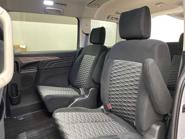 三菱 デリカＤ：５ P 道央・札幌 2023(令5)年 2.9万km ホワイトダイヤモンド ・4WD　/　E-Assist/・衝突被害軽減ブレーキ/・社外fフローティングナビ　/・フルセグ/SD/BT/・アラウンドビューモニター/・オートサイドステップ(左)/・両側パワースライドドア/・レーダークルーズコントロール/・社外前後ドライブレコーダー/・パワーバックドア/・シートヒーター/・ブラインドスポットモニター/・LEDオートライト/オートマチックハイビーム/・ステアリングスイッチ/ヒーター/・フォグランプ/・ETC/・純正グリル車載/・ODKグリル・アイライン