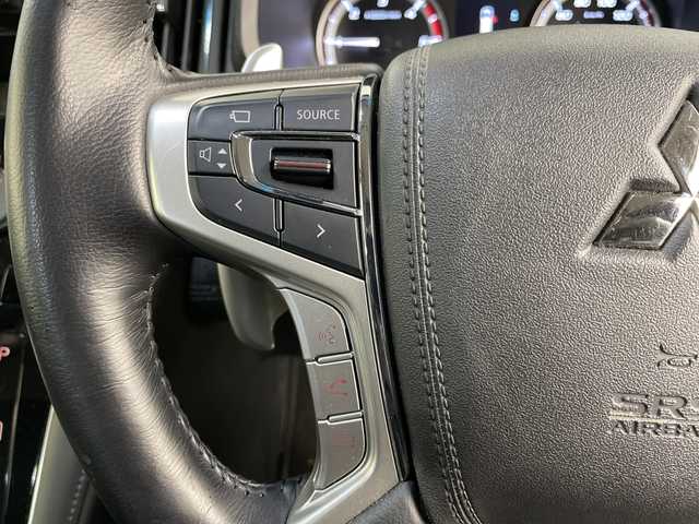 三菱 デリカＤ：５ P 道央・札幌 2023(令5)年 2.9万km ホワイトダイヤモンド ・4WD　/　E-Assist/・衝突被害軽減ブレーキ/・社外fフローティングナビ　/・フルセグ/SD/BT/・アラウンドビューモニター/・オートサイドステップ(左)/・両側パワースライドドア/・レーダークルーズコントロール/・社外前後ドライブレコーダー/・パワーバックドア/・シートヒーター/・ブラインドスポットモニター/・LEDオートライト/オートマチックハイビーム/・ステアリングスイッチ/ヒーター/・フォグランプ/・ETC/・純正グリル車載/・ODKグリル・アイライン