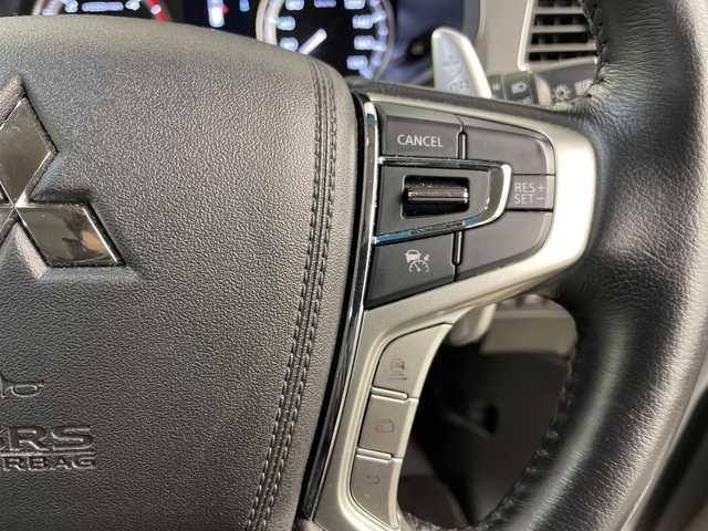 三菱 デリカＤ：５ P 道央・札幌 2023(令5)年 2.9万km ホワイトダイヤモンド ・4WD　/　E-Assist/・衝突被害軽減ブレーキ/・社外fフローティングナビ　/・フルセグ/SD/BT/・アラウンドビューモニター/・オートサイドステップ(左)/・両側パワースライドドア/・レーダークルーズコントロール/・社外前後ドライブレコーダー/・パワーバックドア/・シートヒーター/・ブラインドスポットモニター/・LEDオートライト/オートマチックハイビーム/・ステアリングスイッチ/ヒーター/・フォグランプ/・ETC/・純正グリル車載/・ODKグリル・アイライン