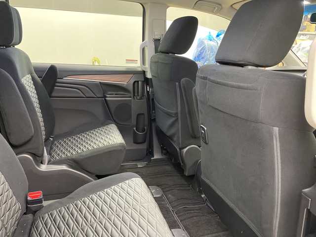 三菱 デリカＤ：５ P 道央・札幌 2023(令5)年 2.9万km ホワイトダイヤモンド ・4WD　/　E-Assist/・衝突被害軽減ブレーキ/・社外fフローティングナビ　/・フルセグ/SD/BT/・アラウンドビューモニター/・オートサイドステップ(左)/・両側パワースライドドア/・レーダークルーズコントロール/・社外前後ドライブレコーダー/・パワーバックドア/・シートヒーター/・ブラインドスポットモニター/・LEDオートライト/オートマチックハイビーム/・ステアリングスイッチ/ヒーター/・フォグランプ/・ETC/・純正グリル車載/・ODKグリル・アイライン