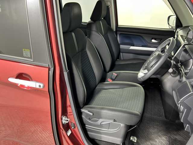 トヨタ ルーミー カスタムG－T 神奈川県 2020(令2)年 1.3万km ブラックマイカメタリック/ファイアークォーツレッドメタリック 純正9型SDナビゲーション【NSZT-Y68T】/AM FM フルセグ Bluetooth SD CD DVD/パノラマミックビューモニター/両側パワースライドドア/スマートアシスト/衝突回避支援ブレーキ機能/車線逸脱警報機能/衝突警報機能/ふらつき警報/ブレーキ制御付誤発進抑制機能/サイドビューランプ/先行車発進お知らせ機能/コーナーセンサー/アダプティブドライビングビーム/アダプティブクルーズコントロール/路側逸脱警報/標識認識機能/アイドリングストップ/ETC/電子パーキングブレーキ/オートホールド/前席シートヒーター/革巻きステアリング/ステアリングリモコン/前後ドライブレコーダー/純正フロアマット/純正15インチアルミホイル/LEDヘッドライト/オートライト/フォグランプ/電動格納ミラー/ウィンカーミラー/ドアバイザー/プッシュスタート/スマートキー