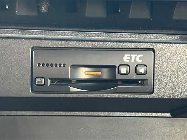 スズキ ソリオ バンディット HV MV Dカメラ ブレーキS 愛知県 2016(平28)年 6.5万km スーパーブラックパール ・禁煙車/・ワンオーナー/・社外ナビ/フルセグTV/・バックカメラ/・ETC/・ステアスイッチ/・デュアルカメラブレーキサポート/・LDA/・誤発進抑制機能/・ふらつき警報/・先行車発進お知らせ機能/・アイドリングストップ/・純正１５インチアルミ/・クルーズコントロール/・両側パワースライドドア/・LEDオートライト/・フォグランプ/・プッシュスタート/・電動格納ミラーウインカー/・運転席シートヒーター/・横滑り防止装置/・ドアバイザー/・純正フロアマット/・新車保証書/・取扱説明書/・スペアキー