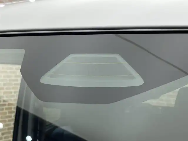 スズキ スペーシア カスタム HYBRID GS 岩手県 2024(令6)年 0.3万km ピュアホワイトP ４WD/全方位モニター/左側パワースライドドア/スズキセーフティサポート/デュアルセンサーブレーキサポートII/車線逸脱抑制機能/アダプティブクルーズコントロール/車線維持支援機能/誤発進抑制機能/先行車発信お知らせ機能/標識認識機能/ハイビームアシスト/ブレーキホールド機能/パーキングセンサー/横滑り防止装置/アイドリングストップ/マニュアルレベリングLEDヘッドランプ/LEDランプ/純正14インチアルミホイール/ロールサンシェード/前席シートヒーター/純正メモリナビ/フルセグTV/AppleCarPlay・AndroidAuto/ステアリングスイッチ/純正フロアマット