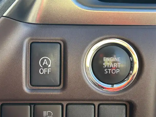 トヨタ エスクァイア Gi プレミアムパッケージ 愛媛県 2018(平30)年 7.9万km ブラック ALPINEビックX11型ナビ(Bluetooth/フルセグTV)/ALPINEフリップダウンモニター/バックカメラ/両側パワースライドドア/茶色ハーフレザーシート/シートヒーター/トヨタセーフティセンス/衝突被害軽減装置/車線逸脱防止装置/クルーズコントロール/LEDヘッドライト/オートライト/オートマチックハイビーム/ステアリングヒーター/ステアリングリモコン/HDMI入力端子/アイドリングストップ/現状サマー(純正AW)(195/65/R15)/YOKOHAMA BluEarth-ES ES32/禁煙車