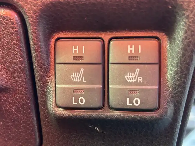 トヨタ エスクァイア Gi プレミアムパッケージ 愛媛県 2018(平30)年 7.9万km ブラック ALPINEビックX11型ナビ(Bluetooth/フルセグTV)/ALPINEフリップダウンモニター/バックカメラ/両側パワースライドドア/茶色ハーフレザーシート/シートヒーター/トヨタセーフティセンス/衝突被害軽減装置/車線逸脱防止装置/クルーズコントロール/LEDヘッドライト/オートライト/オートマチックハイビーム/ステアリングヒーター/ステアリングリモコン/HDMI入力端子/アイドリングストップ/現状サマー(純正AW)(195/65/R15)/YOKOHAMA BluEarth-ES ES32/禁煙車