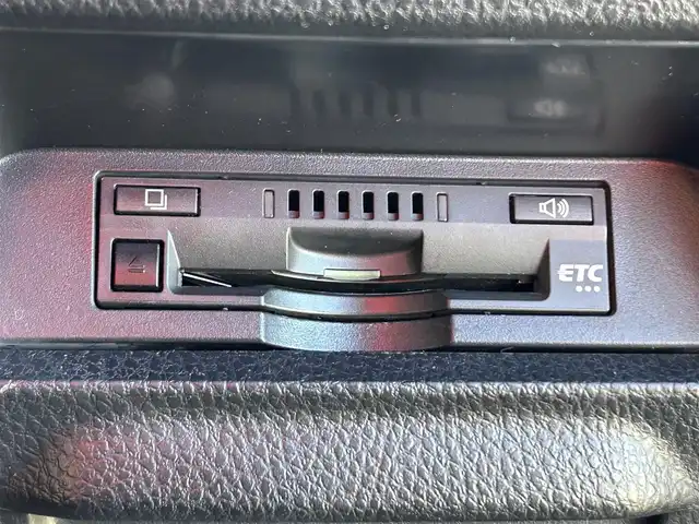 トヨタ エスクァイア Gi プレミアムパッケージ 愛媛県 2018(平30)年 7.9万km ブラック ALPINEビックX11型ナビ(Bluetooth/フルセグTV)/ALPINEフリップダウンモニター/バックカメラ/両側パワースライドドア/茶色ハーフレザーシート/シートヒーター/トヨタセーフティセンス/衝突被害軽減装置/車線逸脱防止装置/クルーズコントロール/LEDヘッドライト/オートライト/オートマチックハイビーム/ステアリングヒーター/ステアリングリモコン/HDMI入力端子/アイドリングストップ/現状サマー(純正AW)(195/65/R15)/YOKOHAMA BluEarth-ES ES32/禁煙車