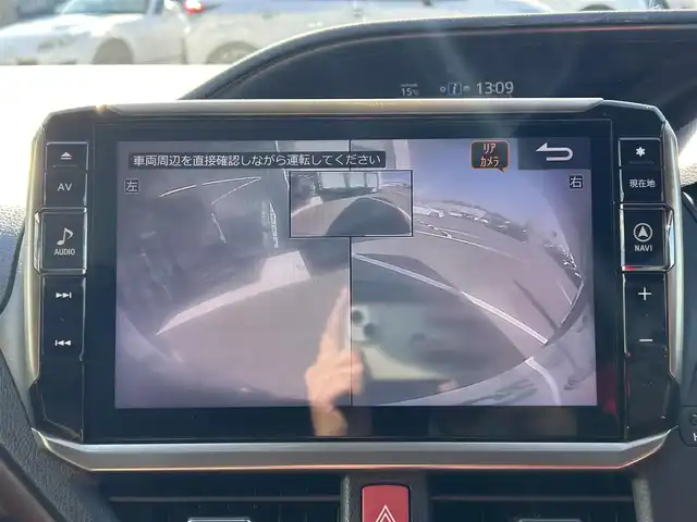 トヨタ エスクァイア Gi プレミアムパッケージ 愛媛県 2018(平30)年 7.9万km ブラック ALPINEビックX11型ナビ(Bluetooth/フルセグTV)/ALPINEフリップダウンモニター/バックカメラ/両側パワースライドドア/茶色ハーフレザーシート/シートヒーター/トヨタセーフティセンス/衝突被害軽減装置/車線逸脱防止装置/クルーズコントロール/LEDヘッドライト/オートライト/オートマチックハイビーム/ステアリングヒーター/ステアリングリモコン/HDMI入力端子/アイドリングストップ/現状サマー(純正AW)(195/65/R15)/YOKOHAMA BluEarth-ES ES32/禁煙車