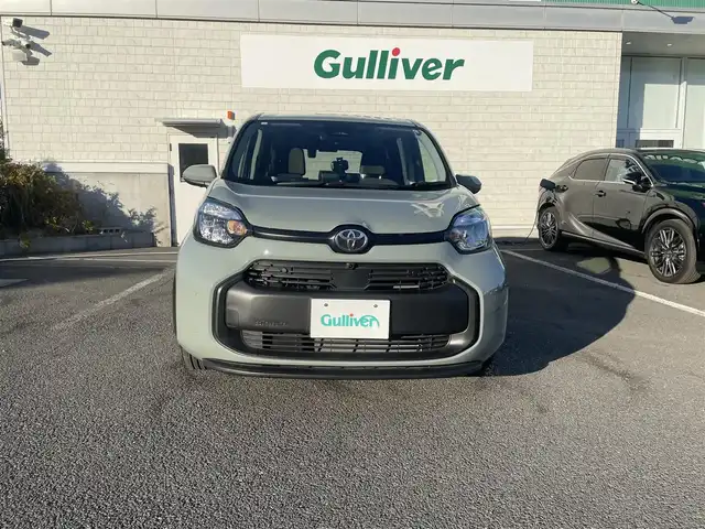 トヨタ シエンタ G 神奈川県 2024(令6)年 1万km 緑