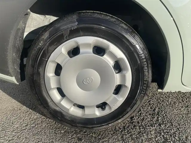 トヨタ シエンタ G 神奈川県 2024(令6)年 1万km 緑