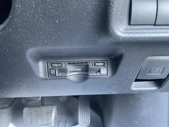 トヨタ シエンタ G 神奈川県 2024(令6)年 1万km 緑