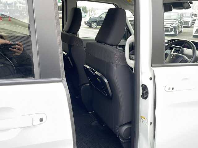 スズキ ソリオ バンディット HV MV 道東・釧路十勝 2024(令6)年 1.5万km ピュアホワイトP ・４WD/・社外SDナビ/（BT・ラジオ）/・バックカメラ/・両側パワースライドドア/・レーダークルーズコントロール/・スズキセーフティサポート/・ドライブレコーダー/・アイドリングストップ/・前席シートヒーター/・横滑り防止装置/・前後コーナーセンサー/・LEDヘッドライト/・レーンキープアシスト/・衝突被害軽減ブレーキ/・保証書/・取扱説明書