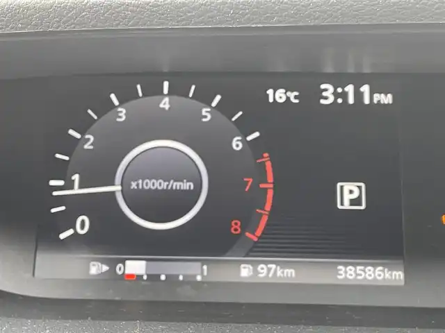 日産 セレナ ハイウェイスター Vセレクション 福岡県 2017(平29)年 3.9万km ブリリアントホワイトパール 純正9型SDナビ(フルセグTV/CD/DVD/BT)/エマージェンシーブレーキ/後席フリップダウンモニター/両側電動/クルコン/ドラレコ/ETC/純正LED/純正アルミホイール/プッシュスタート/スマートキー