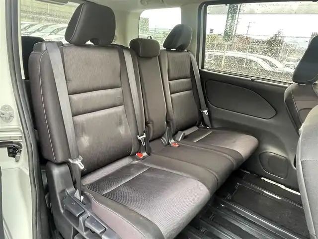 日産 セレナ ハイウェイスター Vセレクション 福岡県 2017(平29)年 3.9万km ブリリアントホワイトパール 純正9型SDナビ(フルセグTV/CD/DVD/BT)/エマージェンシーブレーキ/後席フリップダウンモニター/両側電動/クルコン/ドラレコ/ETC/純正LED/純正アルミホイール/プッシュスタート/スマートキー