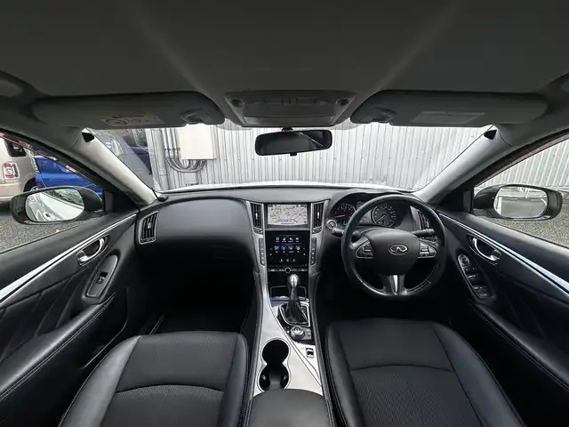 日産 スカイライン ハイブリッド 350GT 静岡県 2014(平26)年 5.7万km クリスタルホワイトパール ユーザー買取車両/純正HDDナビ【AM/FM/TV/BT/CD/iPod】/純正LEDヘッドライト/エンジンスタートボタン/MTモード付AT/クルーズコントロール/バックカメラ/ETC/USB入力端子/パワーシート/レザーシート/純正17インチAW/横滑り防止装置/コーナーセンサー/スマートキー/スペアキー×2/保証書/取扱説明書